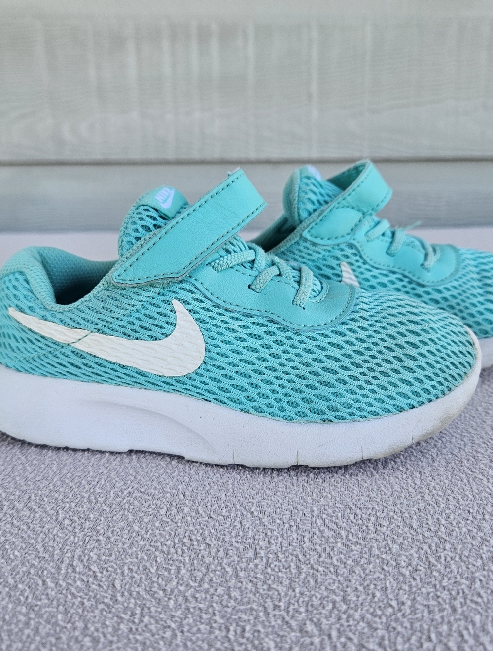 Nike Tanjun TDV EasyOn Hook & Loop Sneaker SZ 10C Aurora Green 818386-301